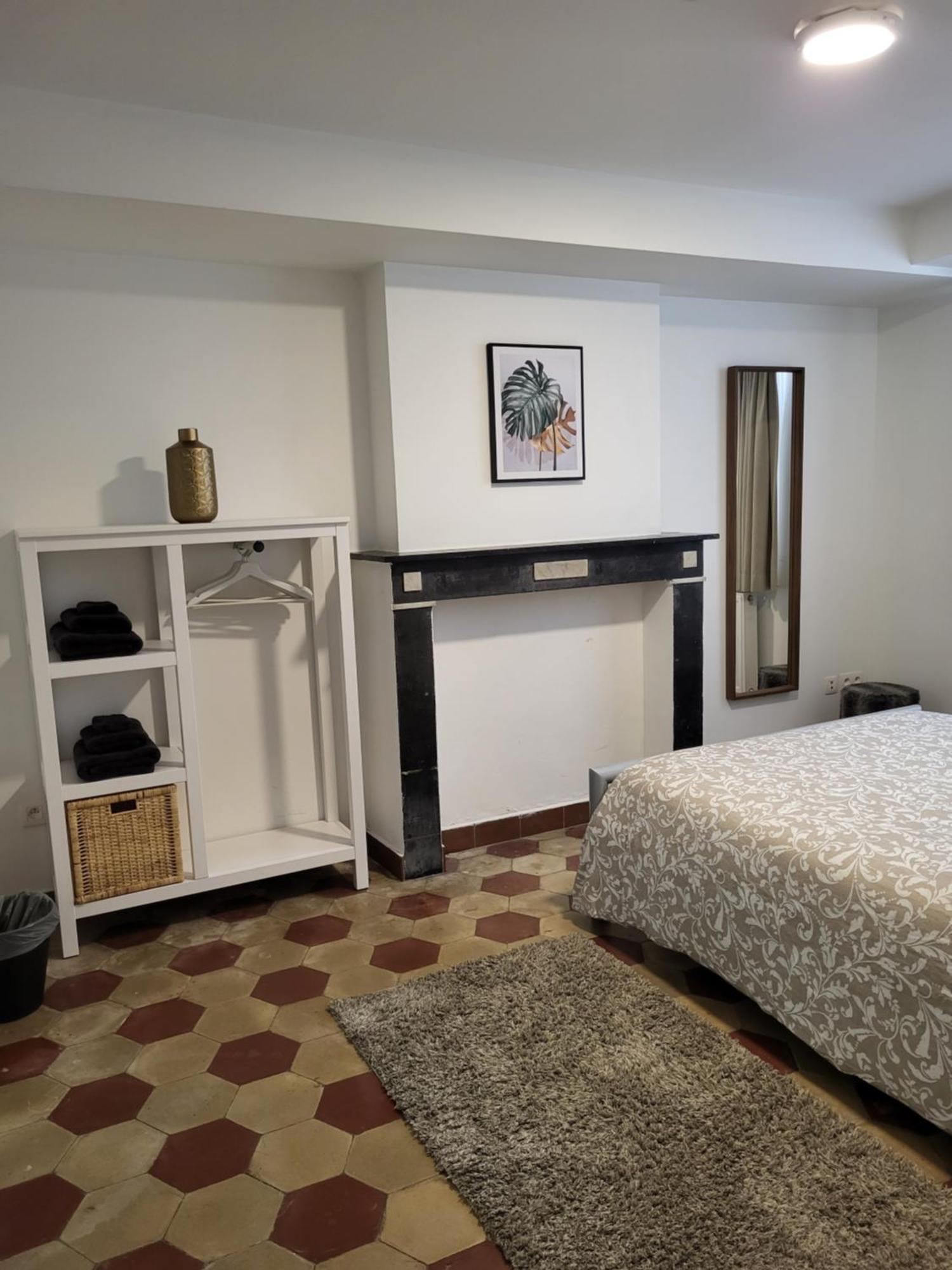 Brussels Bed & Blockchain Private Rooms With Shared Bathroom Etterbeek Bilik gambar